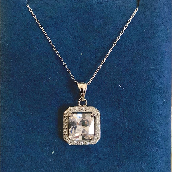 NIB Dainty Sterling Silver Simulated Diamond Necklace - Picture 9 of 9